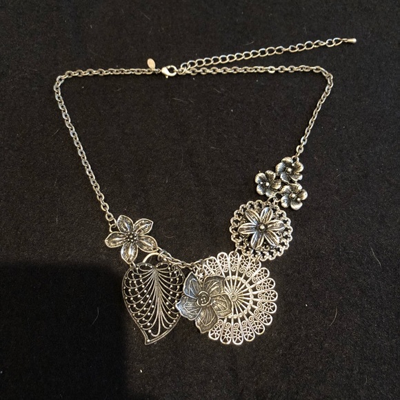 Premier Designs Jewelry - Premier Designs Floral Statement Necklace